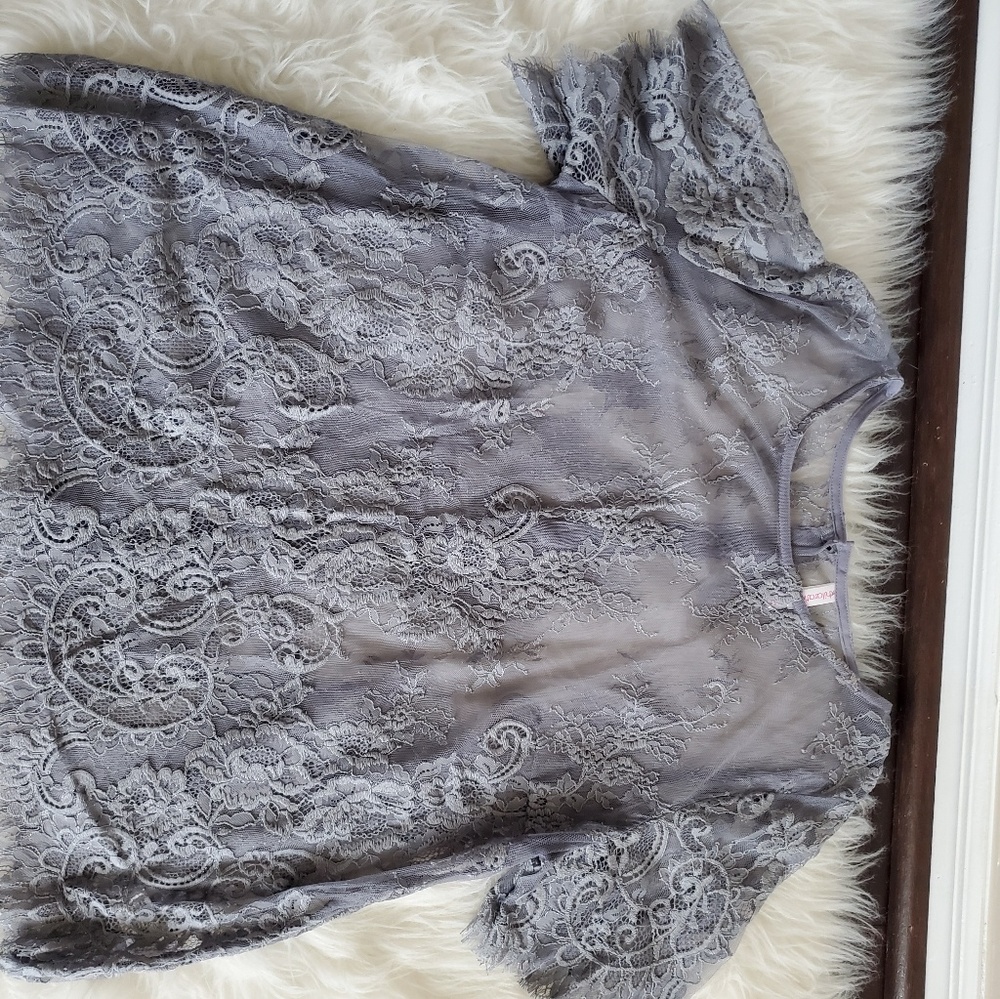 Women's tops pre-owned